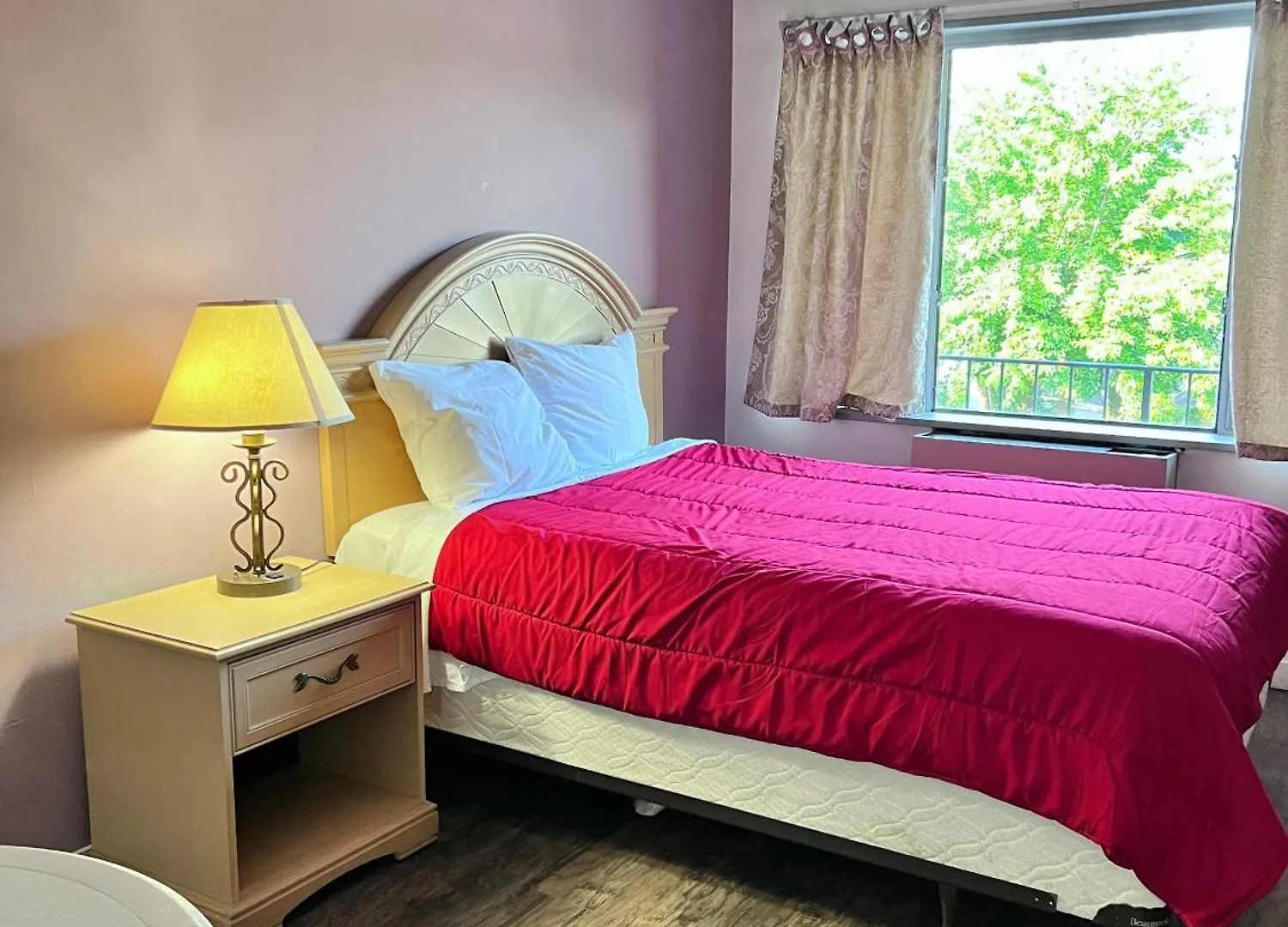 6267 Persepolis Inn Niagara Falls 2*,  Canada
