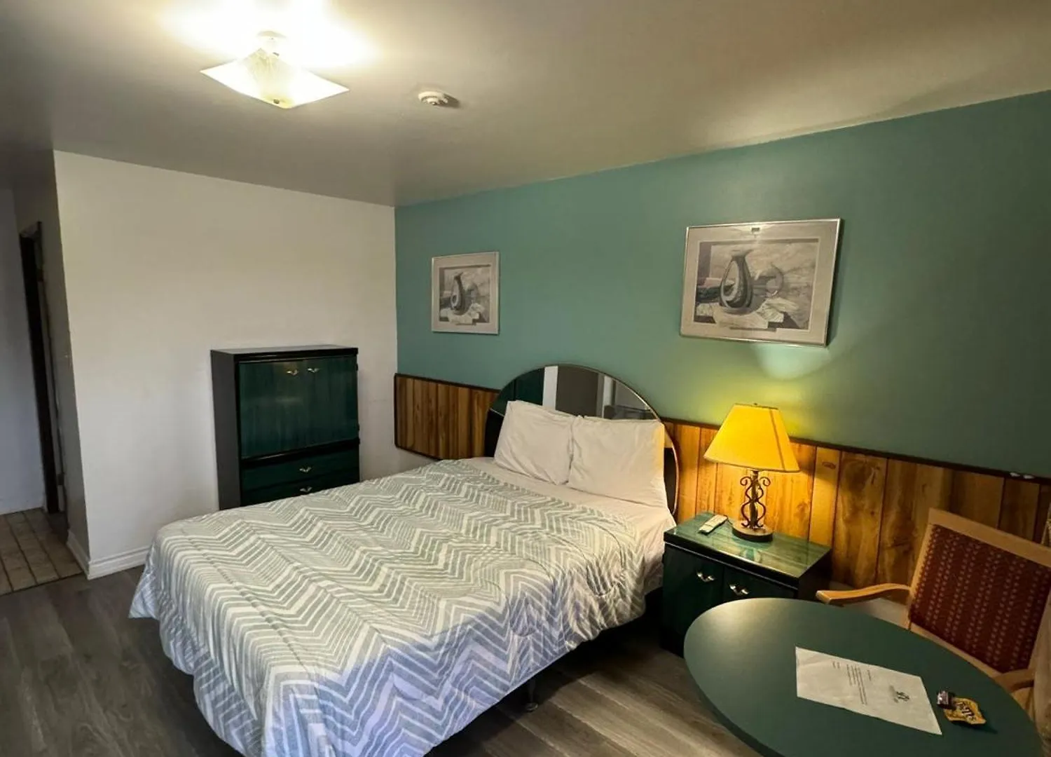 6267 Persepolis Inn Niagara Falls