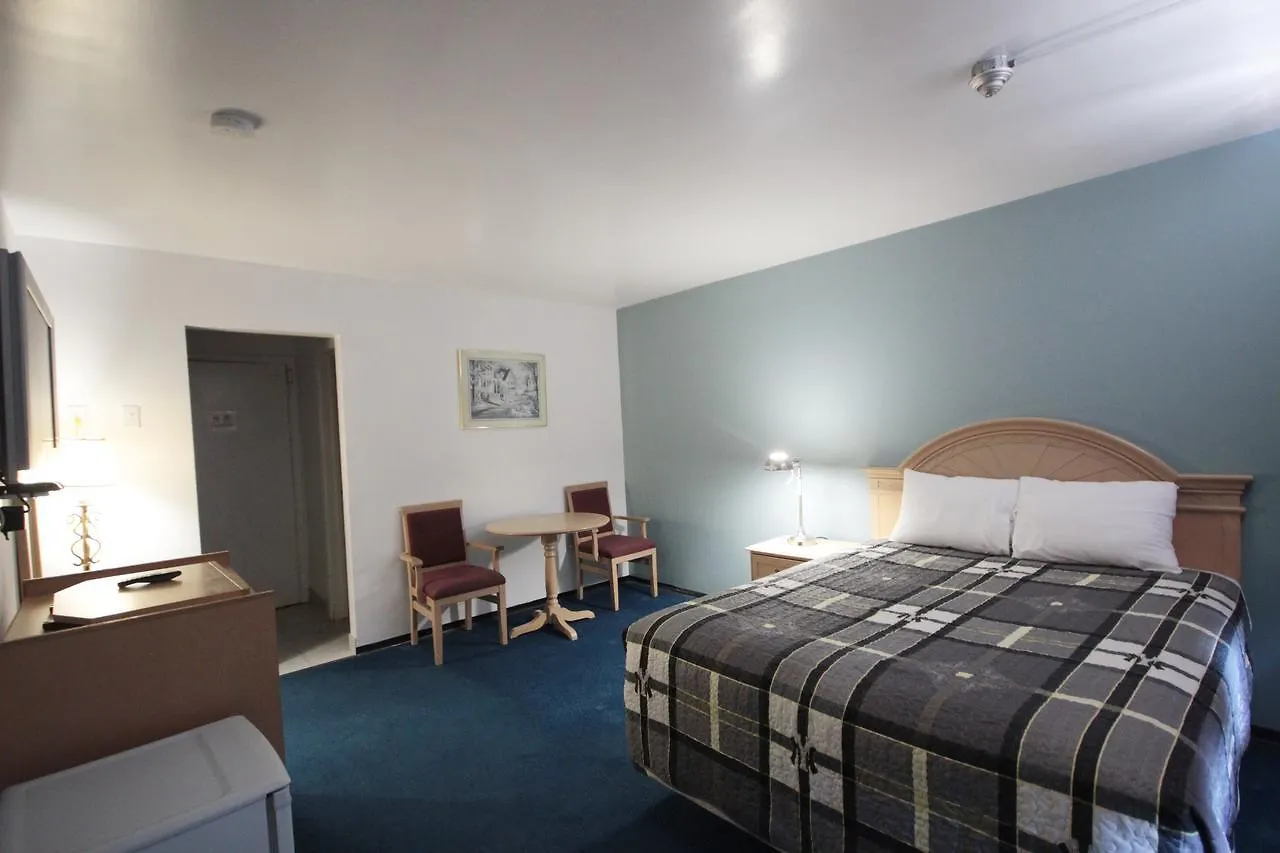 מפלי הניאגרה 6267 Persepolis Inn קנדה