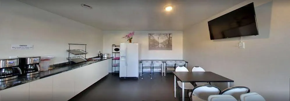 מוטל מפלי הניאגרה 6267 Persepolis Inn