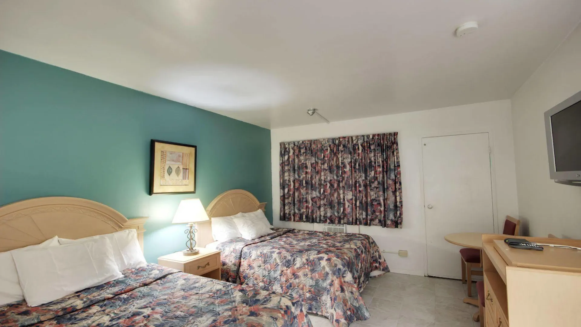 6267 Persepolis Inn Niagara Falls 2*,