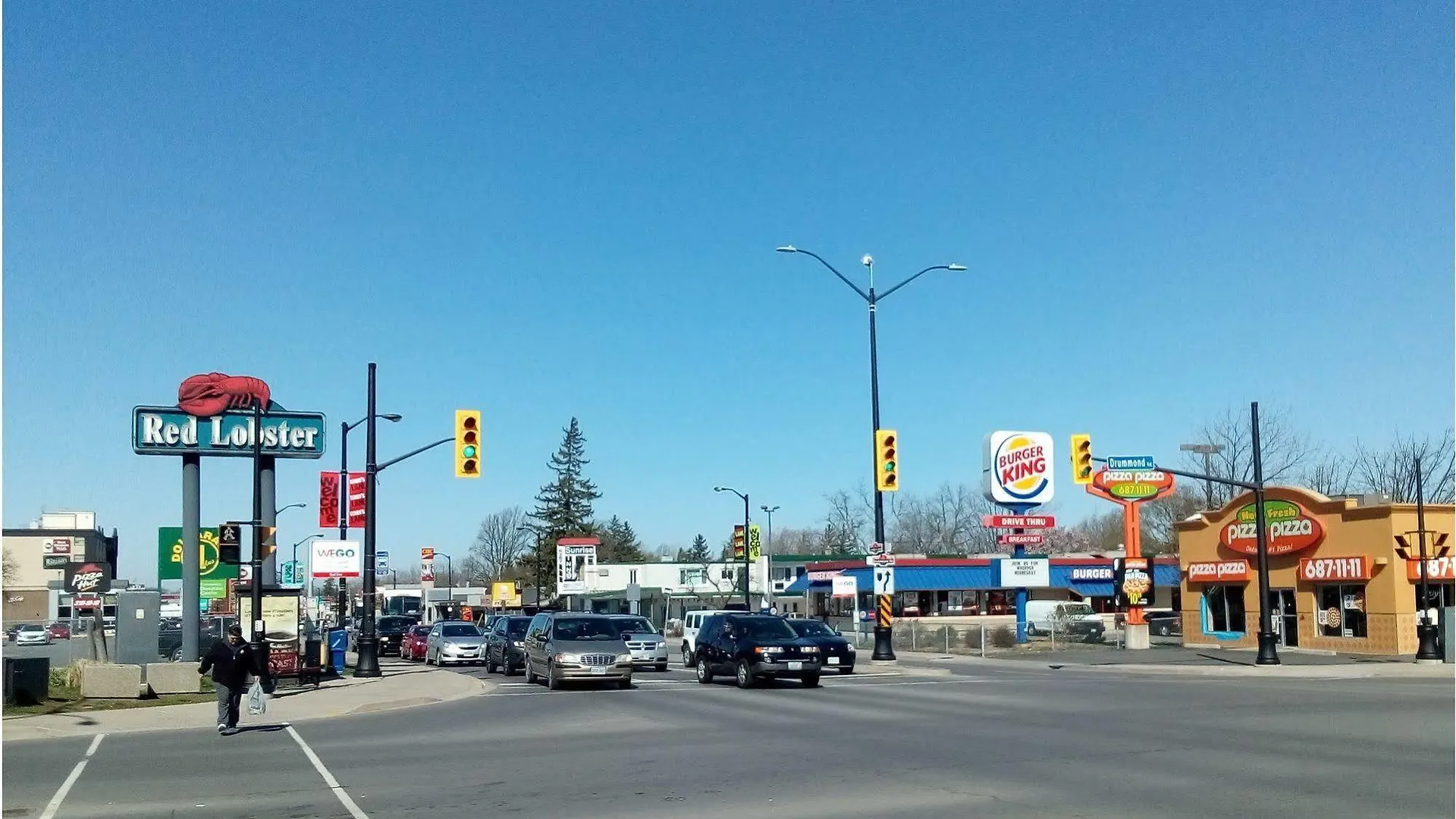 6267 Persepolis Inn Niagara Falls Canada